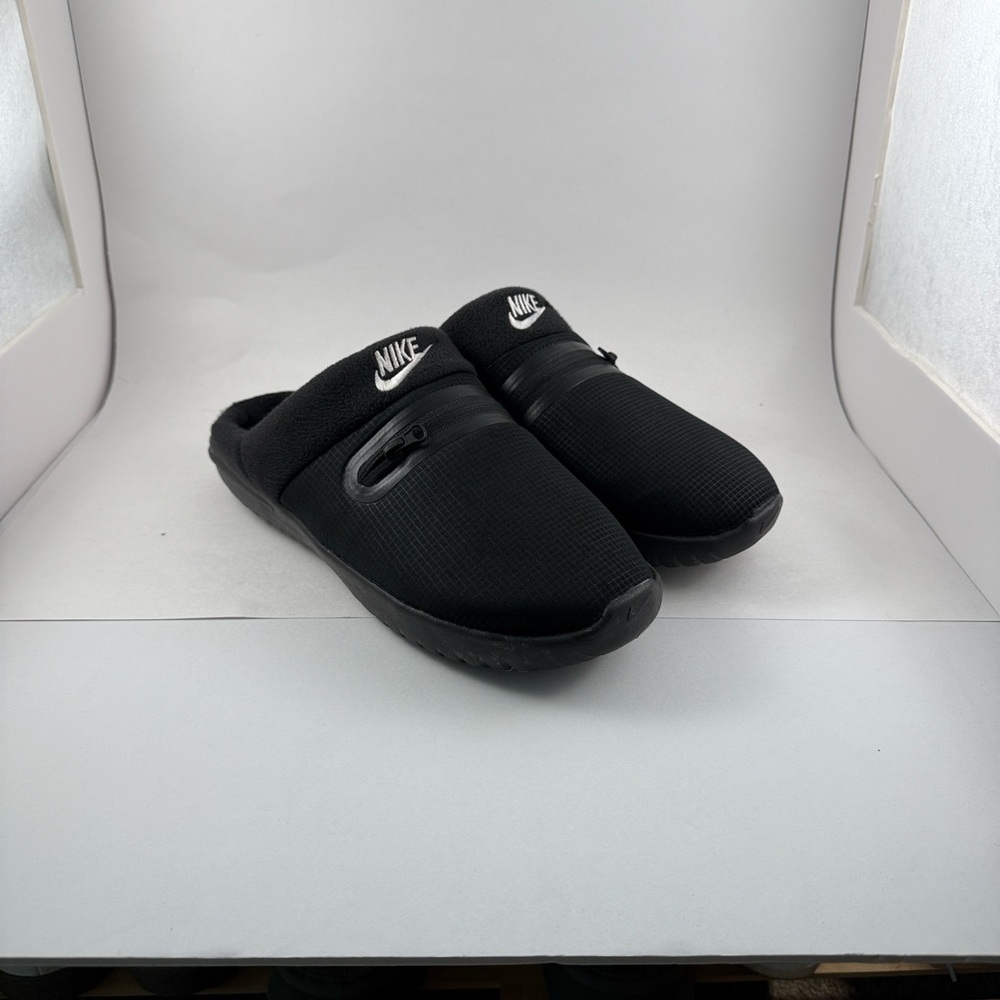 Nike Men’s Black Zip-Top Slip-On Loafers